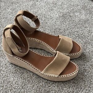 Women’s Sandals
